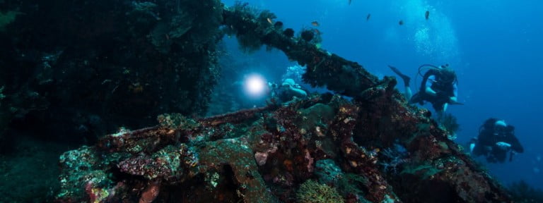 Tulamben wreck diving