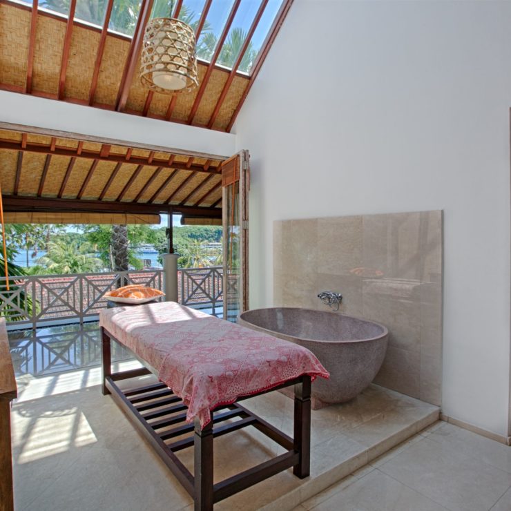 Mola-Mola SPA Suite
